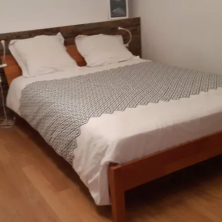 Blue Velvet Yvré-lʼÉvêque